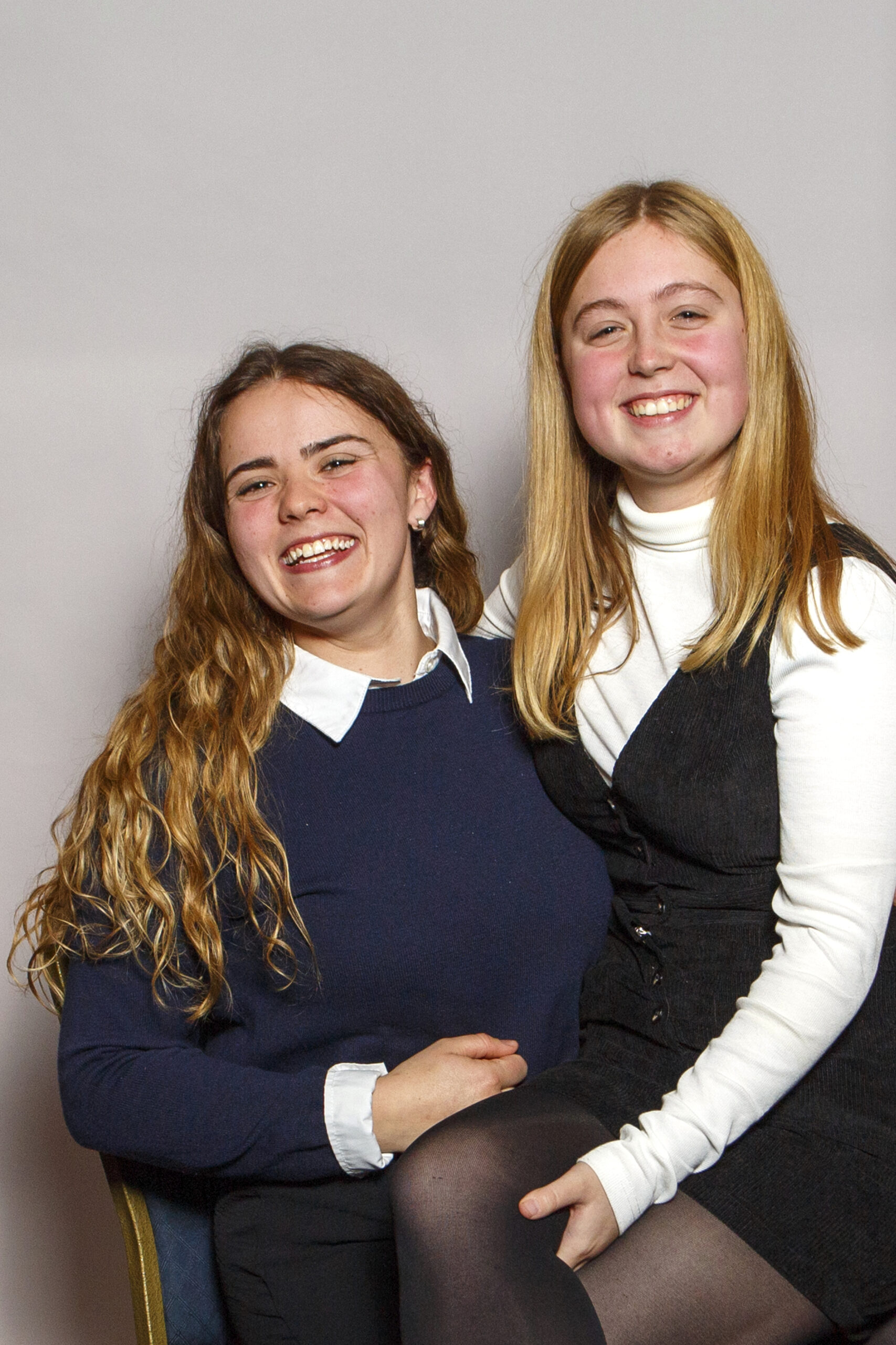 Hollie Kelly & Molly Sammons